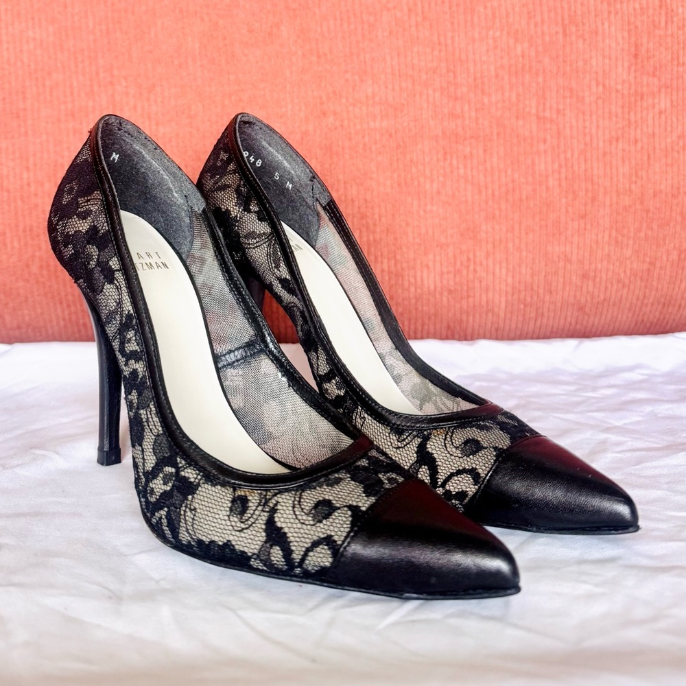 Stuart Weitzman 100mm Floral Lace & Leather Pumps in Black EU35/US5 (MSRP $575)